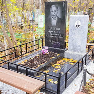 Памятники на могилу в Перми